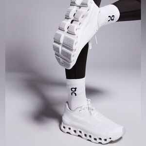 ON | Cloudmonster Void | White/White | 7.5